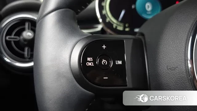 Mini Cooper S Convertible 2024 Черный из Кореи, фото 5