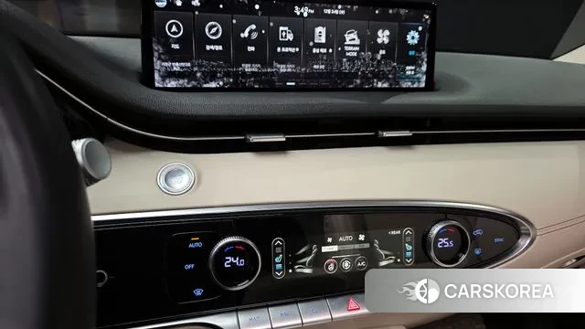 Genesis GV70 2023 Белый из Кореи, фото 5