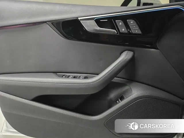 Audi A4 (B9) 2022 Белый из Кореи, фото 5