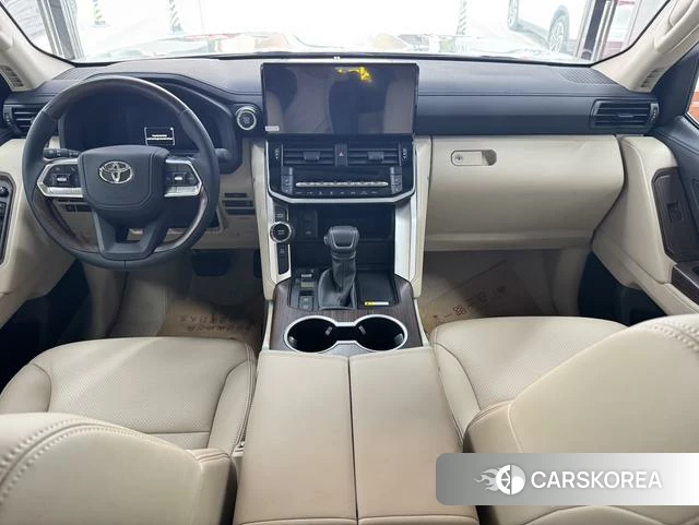 Toyota Land Cruiser (imported) 2026 Белый из Китая, фото 5