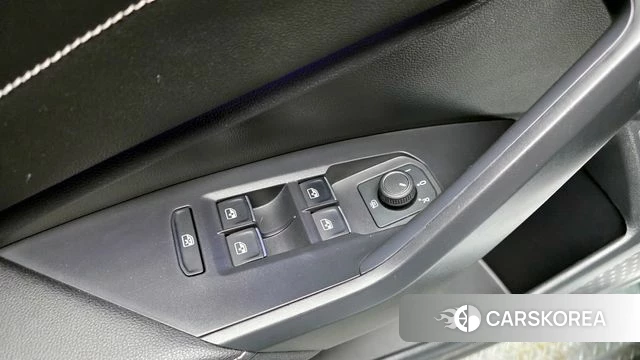 Volkswagen 7th Generation of Jetta 2022 Белый из Кореи, фото 5