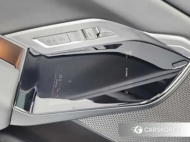 BMW 7 Series (G70) 2024 Серебряный двухцветный из Кореи, фото 5