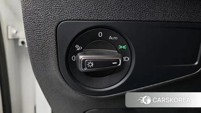 Volkswagen Tiguan second Generation 2021 Белый из Кореи, фото 5