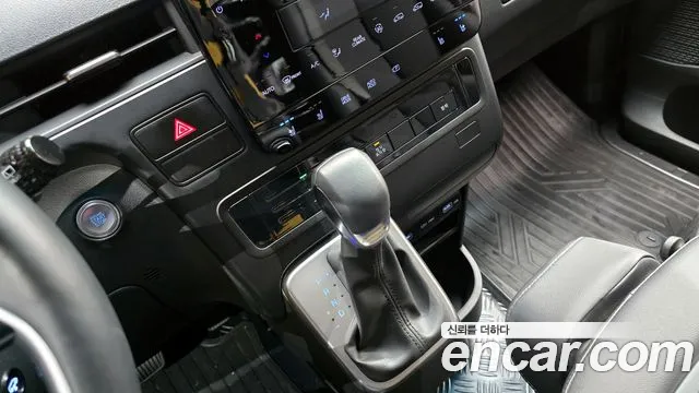 Hyundai Staria 2024 Желтый из Кореи, фото 5