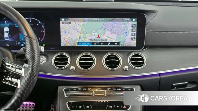 Mercedes-Benz E-Class W213 2022 Белый из Кореи, фото 5