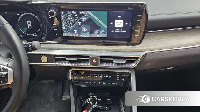 Kia K5 3rd generation 2023 Серебристо-серый из Кореи, фото 5