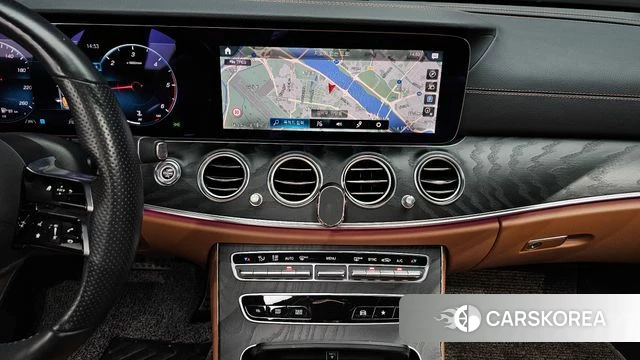 Mercedes-Benz E-Class W213 2021 Белый из Кореи, фото 5