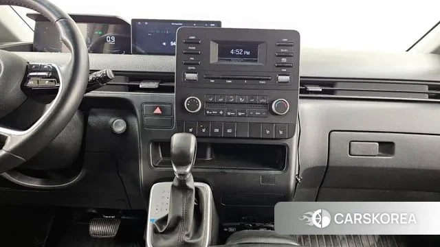 Hyundai Staria 2023 Белый из Кореи, фото 5