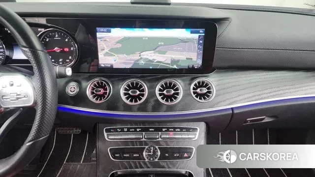 Mercedes-Benz E-Class W213 2018 Белый из Кореи, фото 5