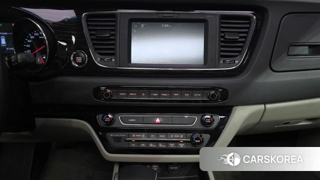 Kia The New Carnival 2018 Черный из Кореи, фото 5