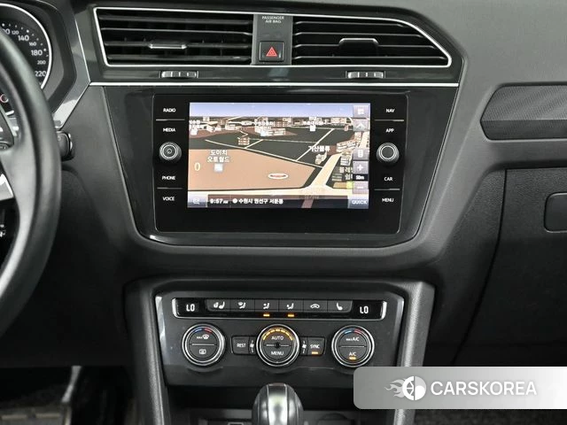 Volkswagen Tiguan second Generation 2019 Белый из Кореи, фото 5