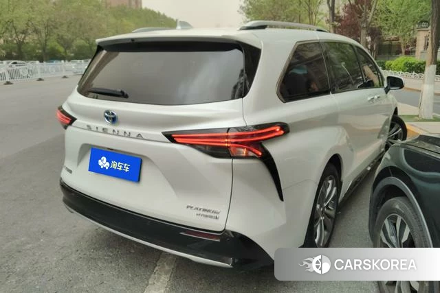 Toyota Saina 2024 Белый из Китая, фото 5