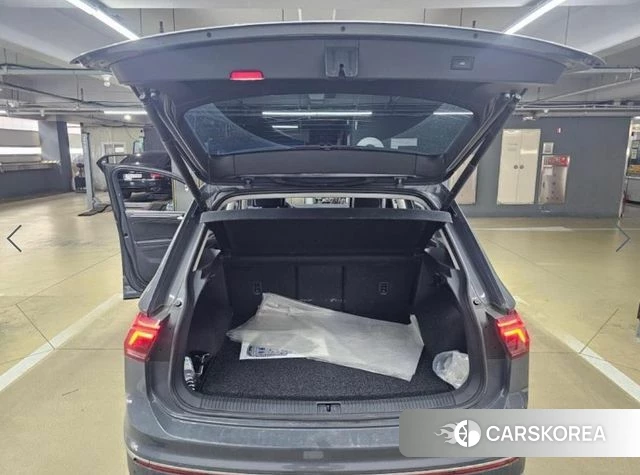 Volkswagen Tiguan second Generation 2022 Серебристо-серый из Кореи, фото 5