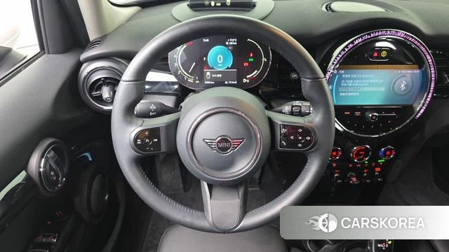 Mini Cooper 2023 Черный из Кореи, фото 5