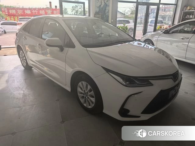 Toyota Corolla 2023 Белый из Китая, фото 5