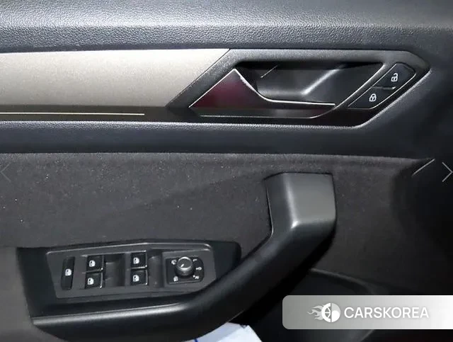 Volkswagen T-Roc 2021 Красный из Кореи, фото 5