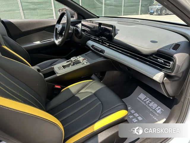 GAC Trumpchi Shadow Leopard 2023 Серебристо-серый из Китая, фото 5