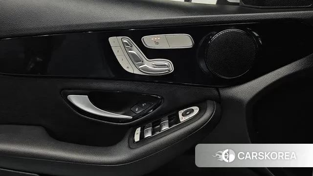 Mercedes-Benz C-Class W205 2018 Серебряный из Кореи, фото 5