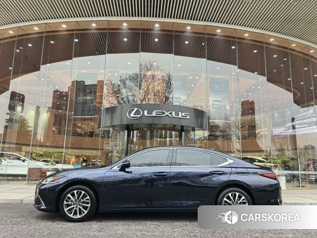 Lexus ES 2022 Синий из Китая, фото 5