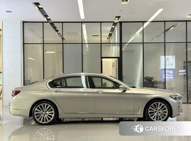 BMW 7 series 2021 Шампань из Китая, фото 5