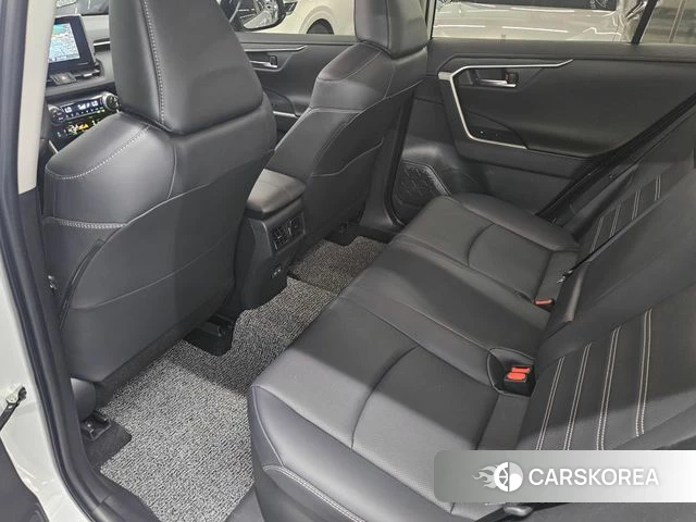 Toyota RAV4 5th Generation 2025 Белый из Кореи, фото 5
