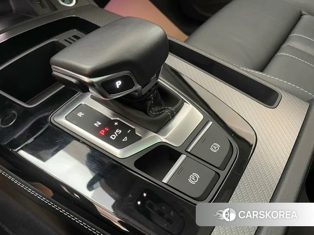 Audi Q5L 2023 Белый из Китая, фото 5