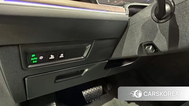 Volkswagen Touareg 3rd generation 2024 Серый из Кореи, фото 5