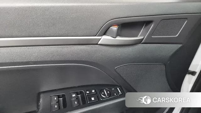 Hyundai Avante AD 2018 Белый из Кореи, фото 5