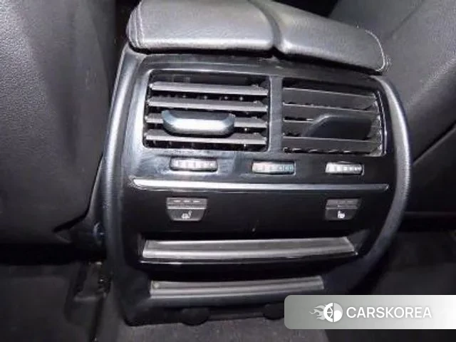 BMW 5 Series (G30) 2018 Белый из Кореи, фото 5