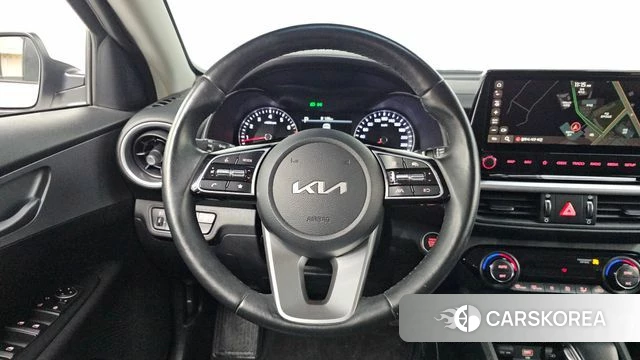 Kia The New K3 2nd generation 2022 Белый из Кореи, фото 5