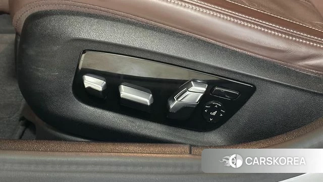 BMW 5 Series (G30) 2023 Белый из Кореи, фото 5