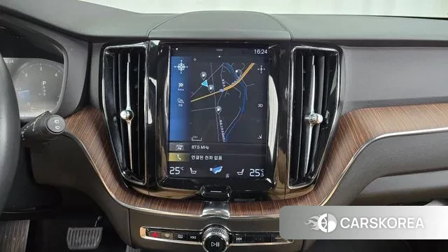 Volvo XC60 second Generation 2019 Серый из Кореи, фото 5