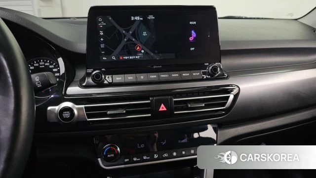 Kia Seltos 2022 Белый из Кореи, фото 5