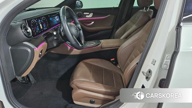 Mercedes-Benz E-Class W213 2023 Белый из Кореи, фото 5