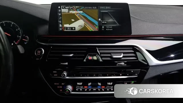 BMW 5 Series (G30) 2018 Черный из Кореи, фото 5