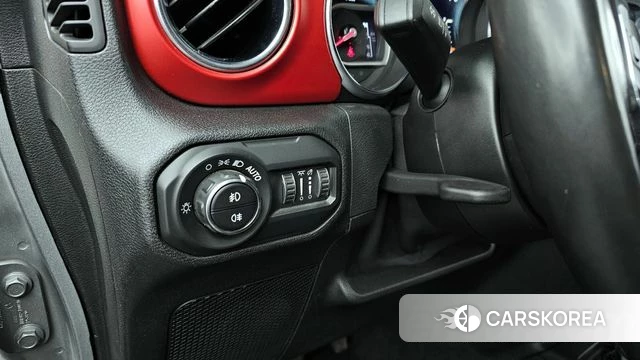 Jeep Wrangler (JL) 2021 Серебристо-серый из Кореи, фото 5