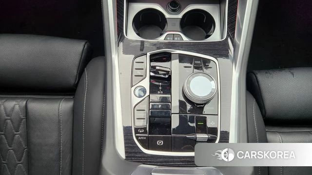 BMW X6 (G06) 2024 Белый из Кореи, фото 5