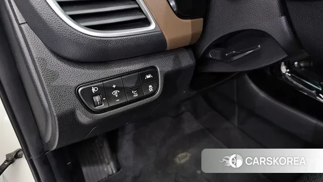 Kia Seltos 2022 Белый из Кореи, фото 5