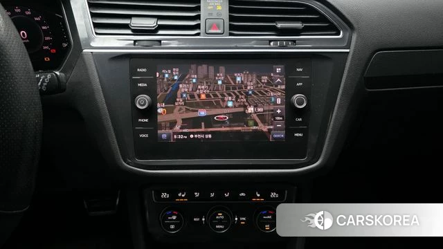 Volkswagen Tiguan Allspace 2020 Белый из Кореи, фото 5