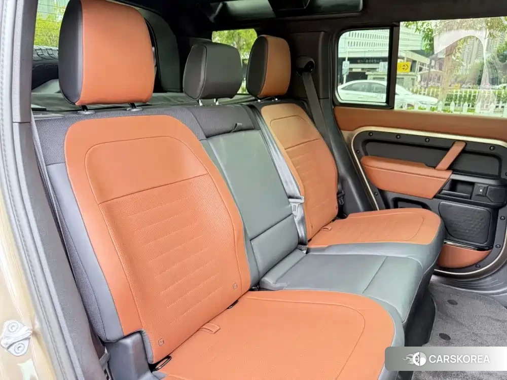 Land Rover Defender 2026 Champagne/brown из Китая, фото 5