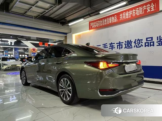 Lexus ES 2023 Зеленый из Китая, фото 5