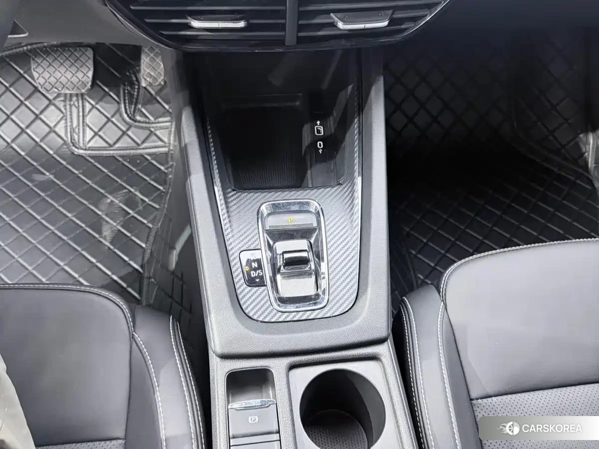 Skoda Octavia 2023 Белый из Китая, фото 5