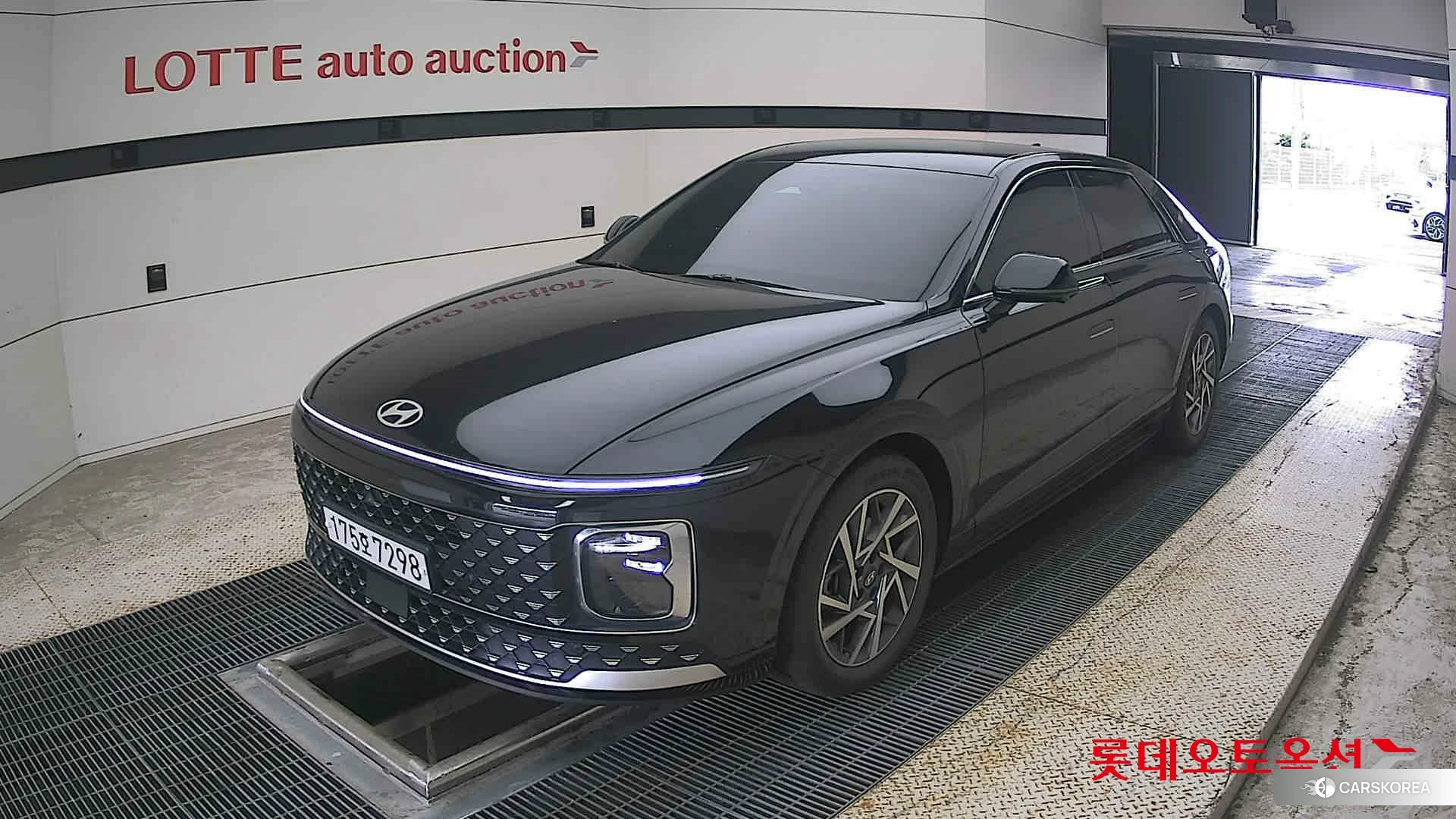 Hyundai Grandeur 2023 Abyss Black Pearl из Кореи, фото 5