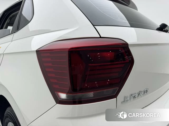 Volkswagen Polo 2022 Белый из Китая, фото 5
