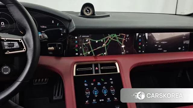 Porsche Taycan 2023 Белый из Кореи, фото 5