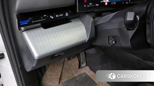 BMW 5 Series (G60) 2023 Белый из Кореи, фото 5