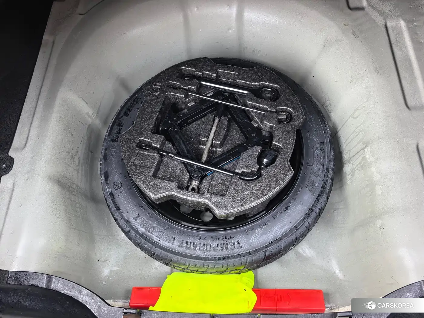 Hyundai Elantra 2023 Silver/gray из Китая, фото 5