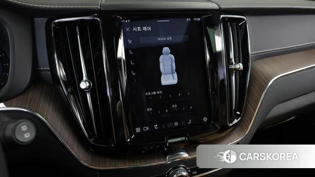 Volvo XC60 second Generation 2022 Черный из Кореи, фото 5