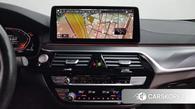 BMW 5 Series (G30) 2023 Серый из Кореи, фото 5