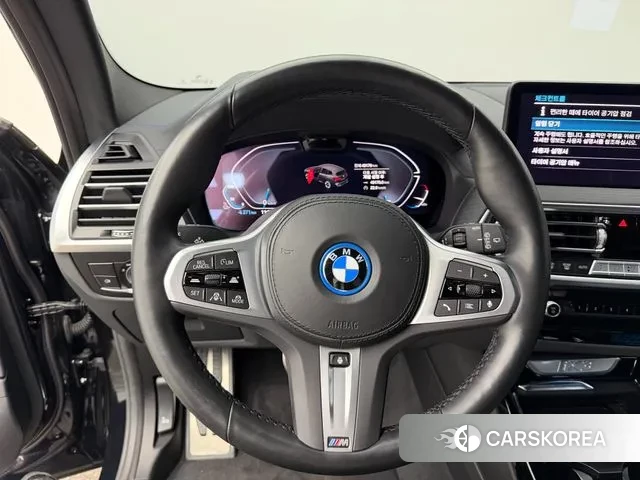 BMW iX3 2023 Черный двухцветный из Кореи, фото 5